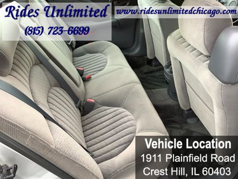 Used 2003 Pontiac Bonneville SE image 17