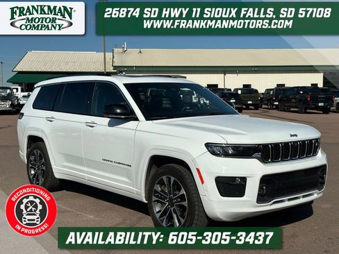 Used 2022 Jeep Grand Cherokee L Overland w/ Advanced Protech Group III AWD/4WD image 1