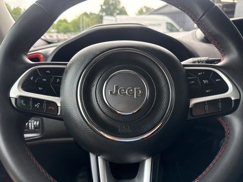 Used 2020 Jeep Renegade Trailhawk AWD/4WD image 19