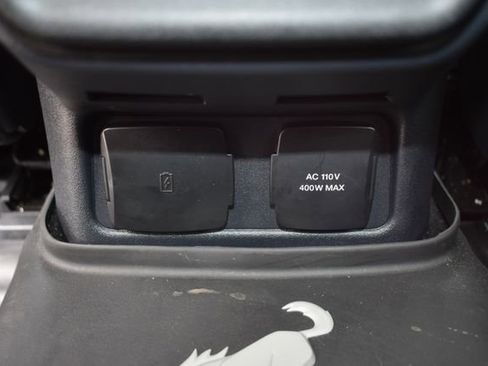 Used 2025 Ford Bronco Outer Banks AWD/4WD image 40