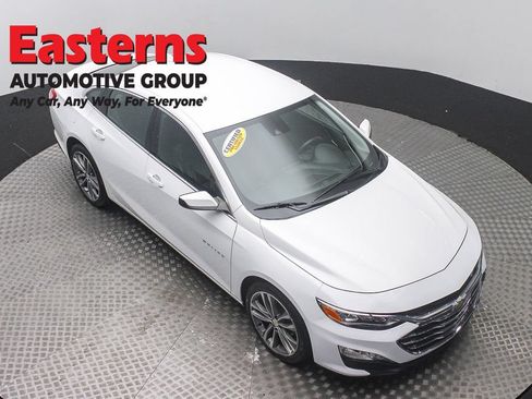 Used 2024 Chevrolet Malibu LT FWD image 3