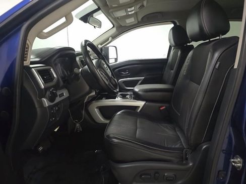 Used 2017 Nissan Titan PRO-4X AWD/4WD image 6