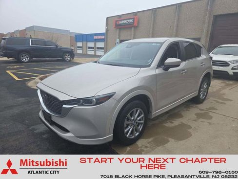 Used 2024 MAZDA CX-5 AWD 2.5 S w/ Select Package image 1