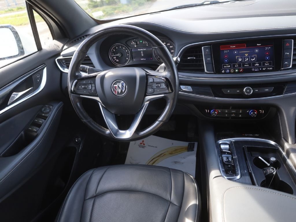 Used 2022 Buick Enclave Essence AWD/4WD image 27