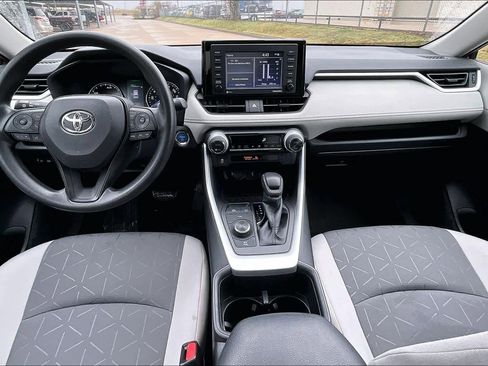 Used 2022 Toyota RAV4 XLE image 13