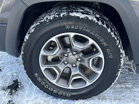 Used 2021 Jeep Cherokee Trailhawk w/ Trailer Tow Group image 9