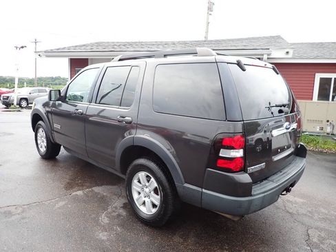 Used 2007 Ford Explorer XLT AWD/4WD image 4