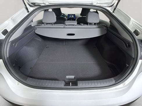 Used 2020 Hyundai Ioniq SE image 29