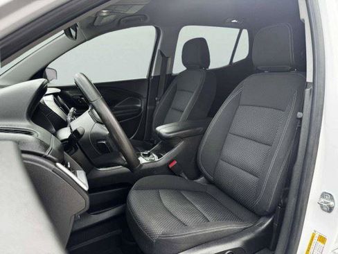 Used 2022 GMC Terrain SLE w/ Driver Convenience Package FWD image 20