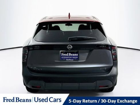 Used 2025 Nissan Kicks SV AWD/4WD image 7