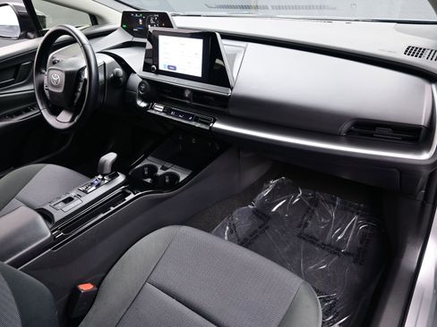 Used 2024 Toyota Prius LE image 14