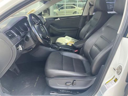 Used 2017 Volkswagen Jetta SEL image 10
