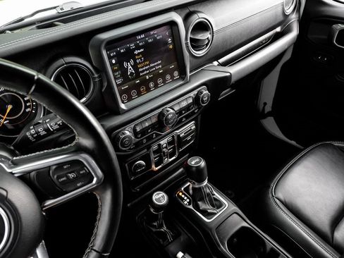 Used 2022 Jeep Wrangler Unlimited Sahara w/ LED Lighting Group image 34