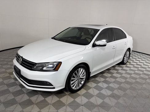 Used 2016 Volkswagen Jetta SEL w/ Lighting Package FWD image 9