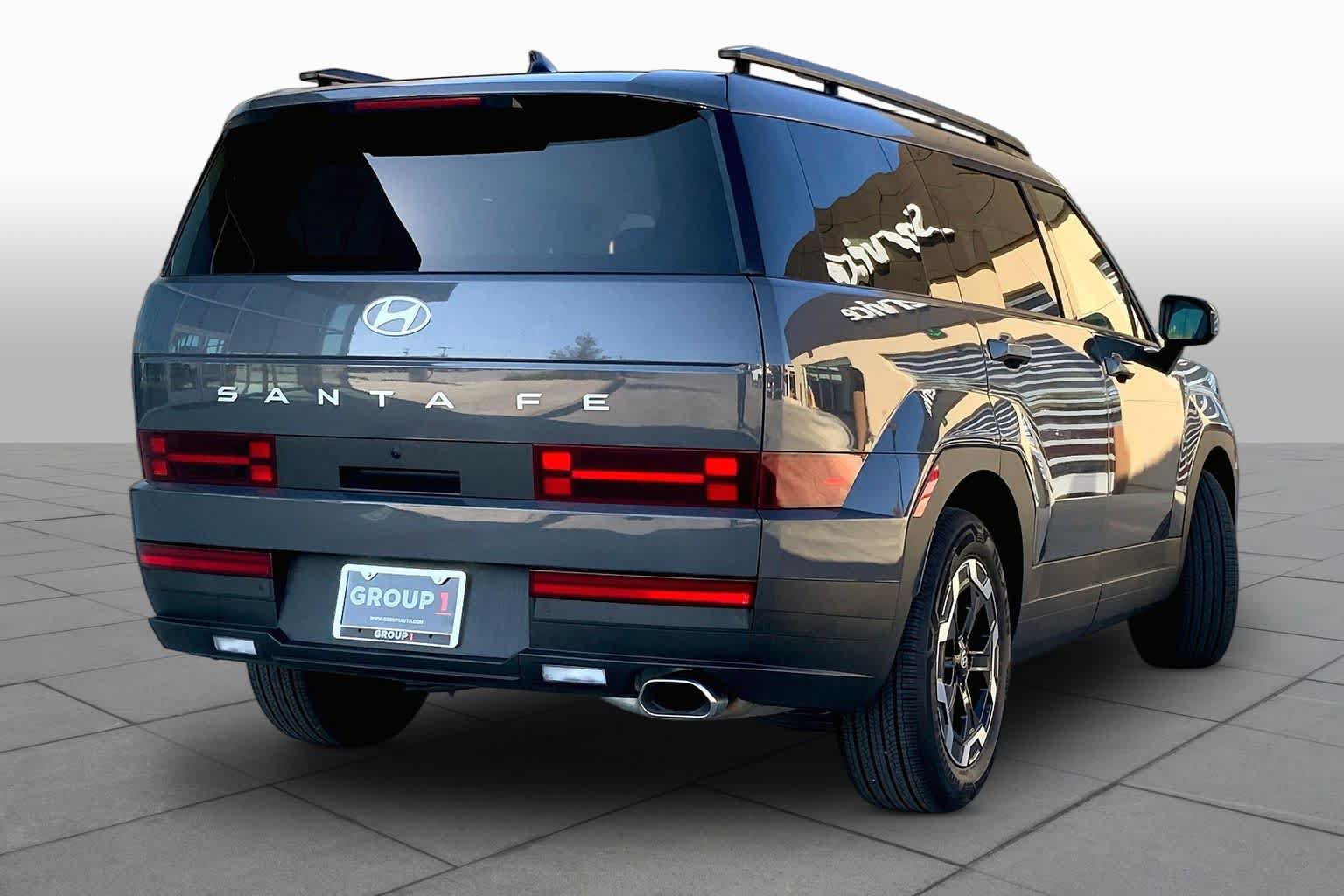 Used 2026 Hyundai Santa Fe SEL FWD image 12
