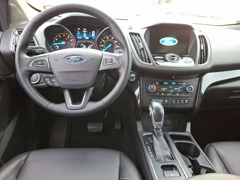 Used 2019 Ford Escape Titanium image 15