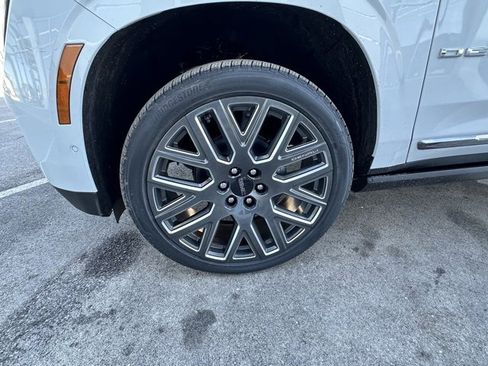 New 2026 GMC Yukon XL Denali Ultimate w/ LPO, Floor Liner Package image 11