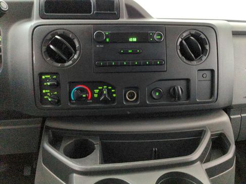 Used 2010 Ford E-350 and Econoline 350 XL RWD image 18