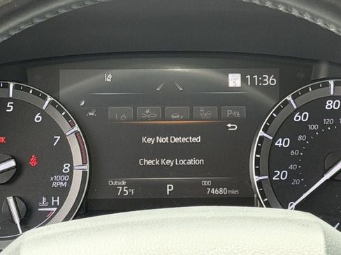 Used 2021 Toyota Highlander Platinum FWD image 16