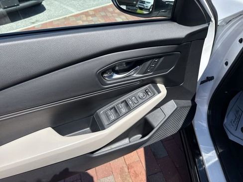 Used 2023 Honda Accord EX-L image 13