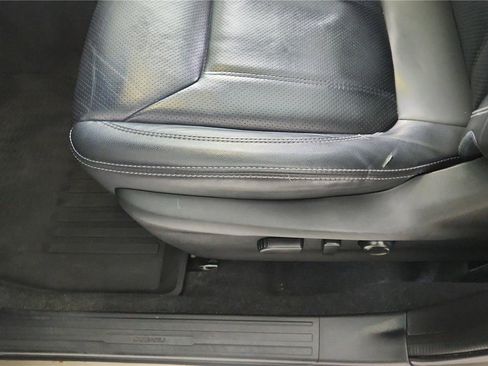 Used 2021 Subaru Forester Touring image 23