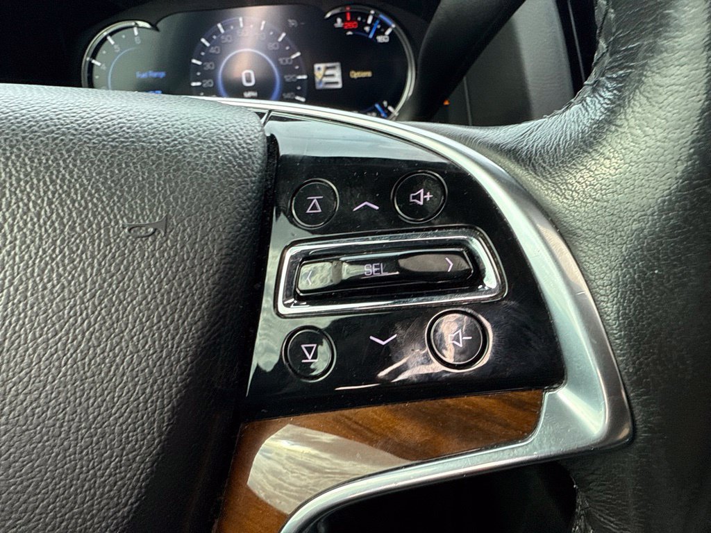 Used 2020 Cadillac Escalade Luxury RWD image 29