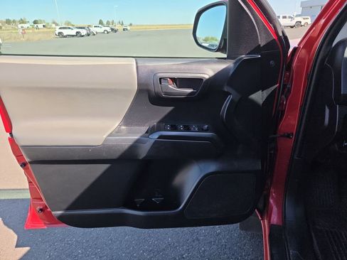 Certified 2022 Toyota Tacoma SR image 11