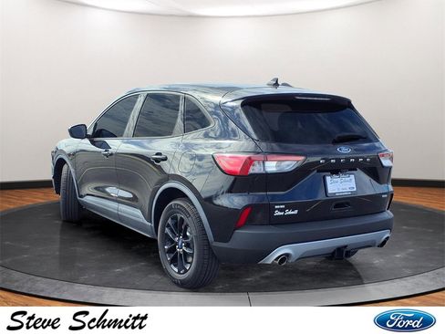 Used 2020 Ford Escape SE Sport image 3