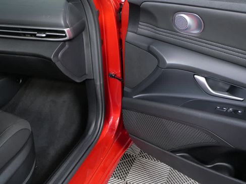 Certified 2023 Hyundai Elantra SEL w/ Convenience Package image 21