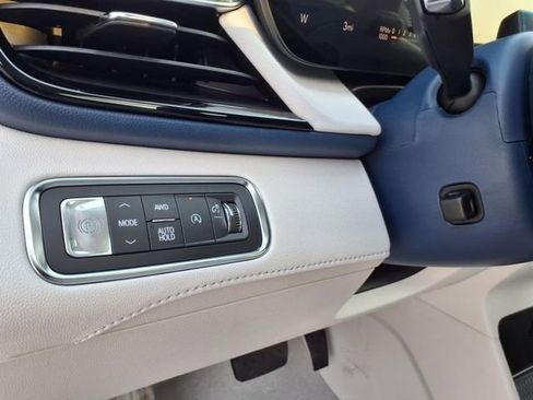 New 2026 Buick Enclave Avenir w/ Super Cruise Package image 32