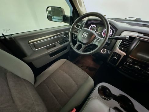Used 2017 RAM 2500 SLT AWD/4WD image 9