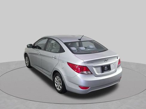 Used 2012 Hyundai Accent GLS FWD image 35