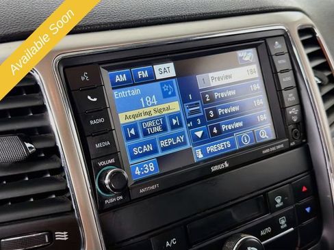 Used 2012 Jeep Grand Cherokee Laredo AWD/4WD image 14