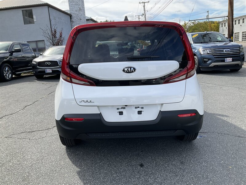 Used 2021 Kia Soul LX FWD image 6