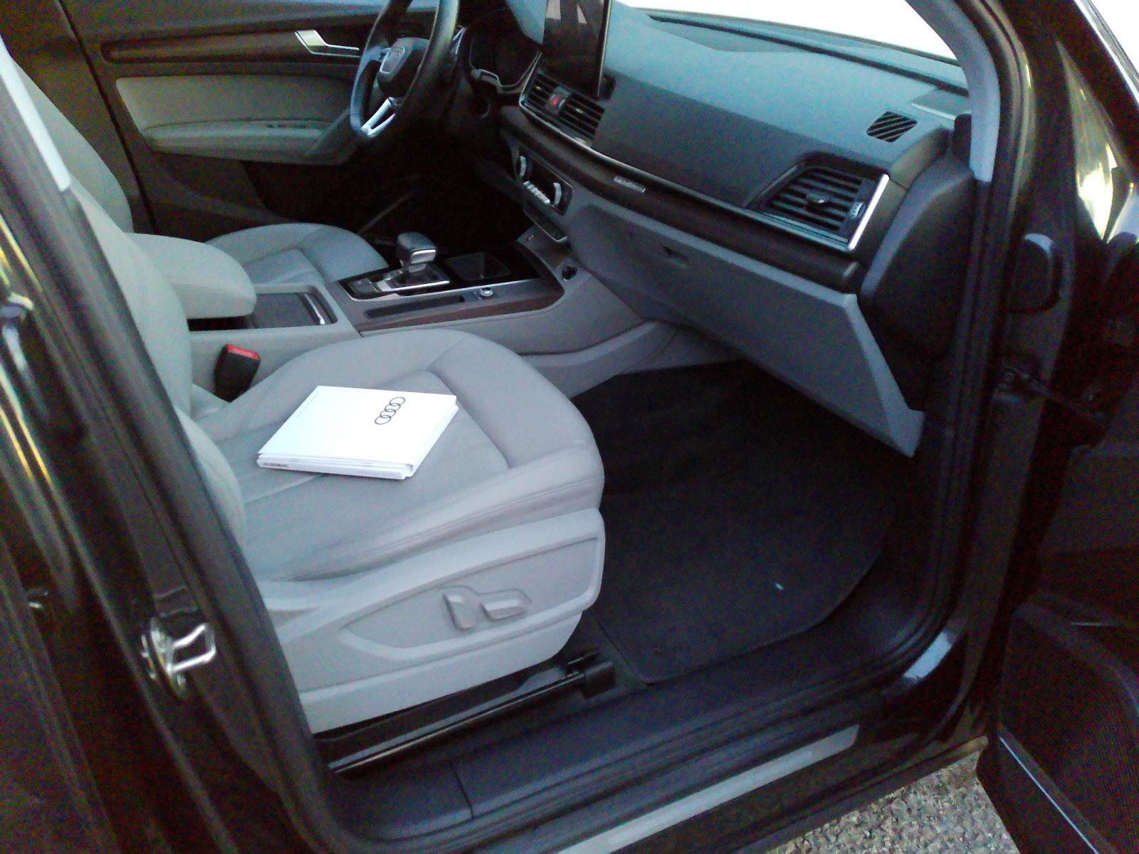 Used 2021 Audi Q5 2.0T Premium Plus w/ Premium Plus Package AWD/4WD image 40