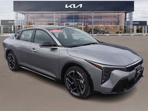 New 2025 Kia K4 GT-Line image 10