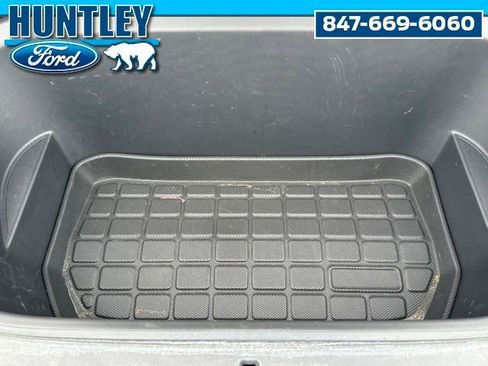 Used 2023 Tesla Model Y Long Range image 9