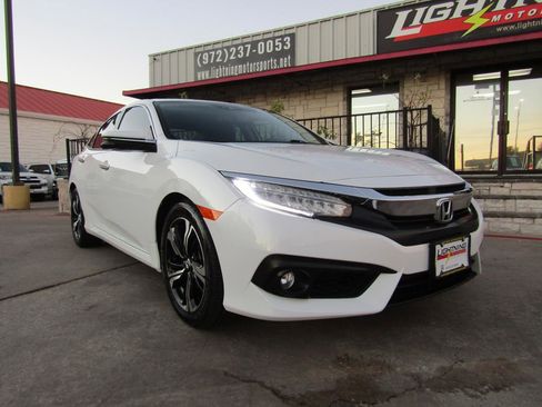 Used 2017 Honda Civic Touring image 6