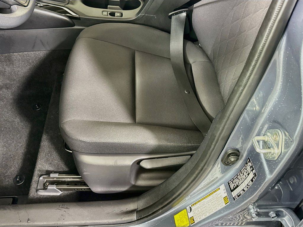 Certified 2025 Toyota Corolla LE AWD/4WD image 23