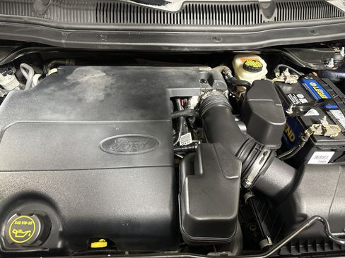 Used 2017 Ford Explorer XLT image 22