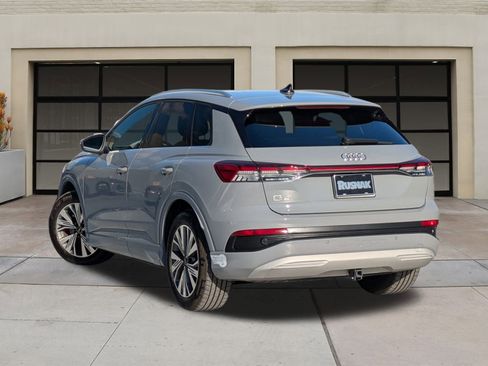 Used 2023 Audi Q4 e-tron Premium w/ Convenience Package image 2