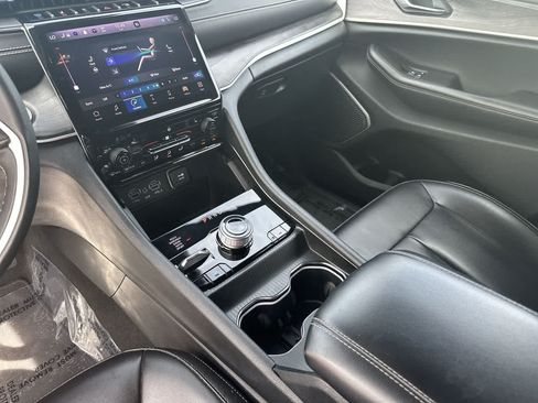 Certified 2024 Jeep Grand Cherokee Limited 4xe AWD/4WD image 26