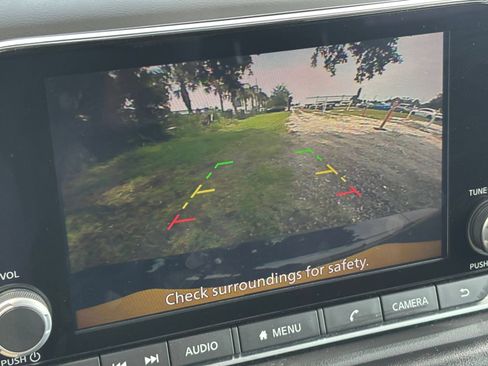 Used 2025 Nissan Rogue SV AWD/4WD image 25