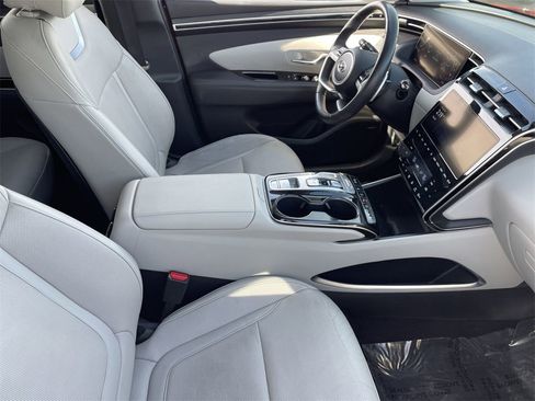 Certified 2022 Hyundai Tucson Limited image 11