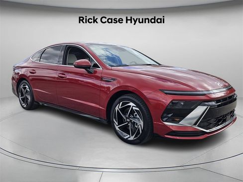 Certified 2024 Hyundai Sonata SEL w/ Convenience Package image 9