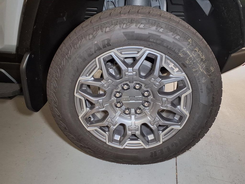 Used 2026 GMC Hummer EV SUV w/ LPO, Illumination Package AWD/4WD image 5