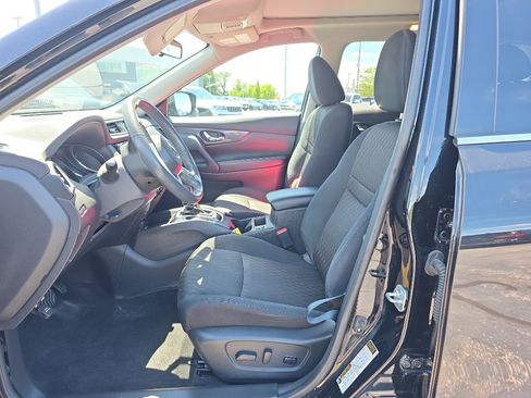 Used 2017 Nissan Rogue SV AWD/4WD image 11