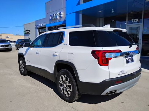 Used 2022 GMC Acadia SLE w/ Driver Convenience Package image 2