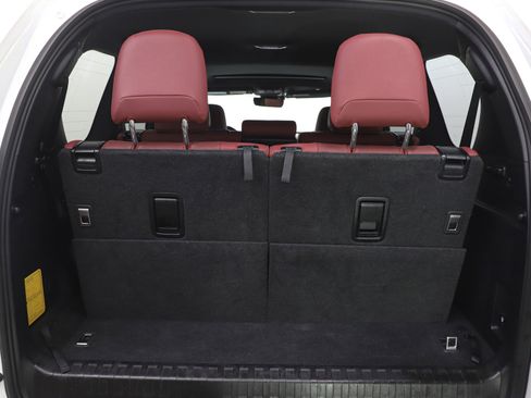 Used 2021 Lexus GX 460 Premium w/ Premium Package image 11