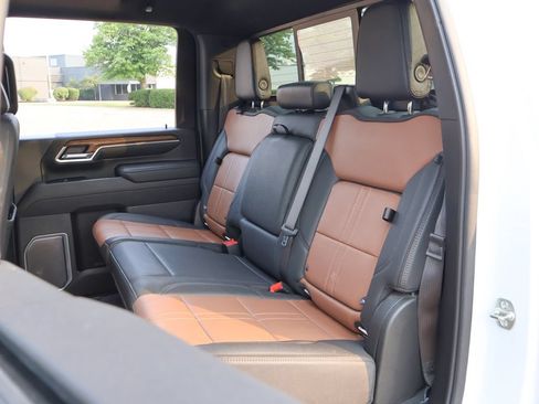 Used 2025 Chevrolet Silverado 3500 High Country w/ Technology Package AWD/4WD image 37